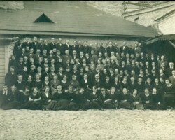 24. juuni 1922, jaanipäev<br> leerirühma pihipäev Leeripiltide näitus 1914–1978